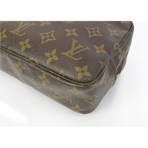 Louis Vuitton Monogram Brown Toiletry Bag - Picture 10 of 16